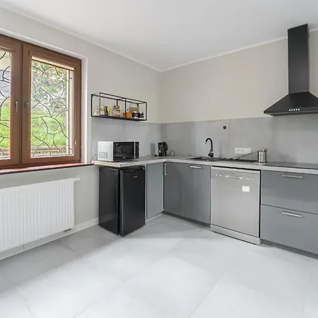 Pomaranczowy 80 Metrow Z Widokiem Na Ogrod * グダニスク