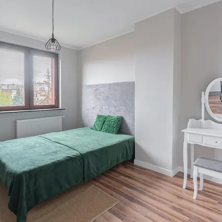 Appartement Pomaranczowy 80 Metrow Z Widokiem Na Ogrod
