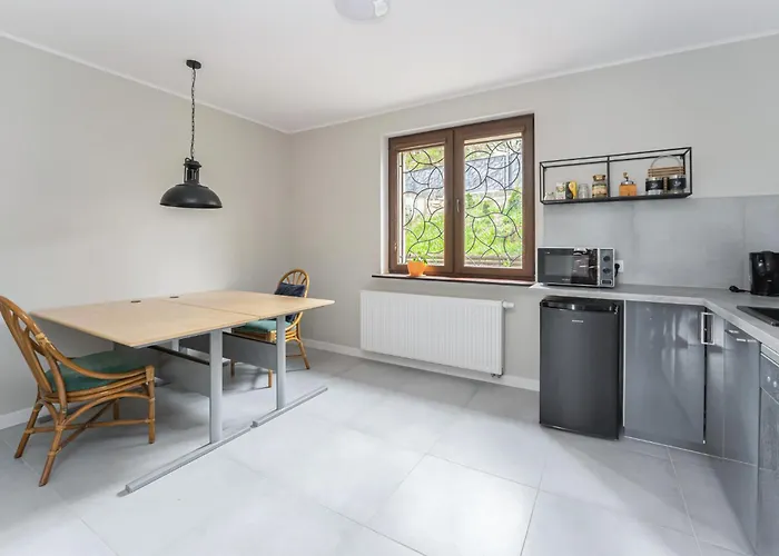 Apartament Pomarańczowy 80 Metrów Z Widokiem Na Ogród