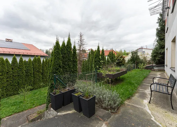 Apartament Pomarańczowy 80 Metrów Z Widokiem Na Ogród *